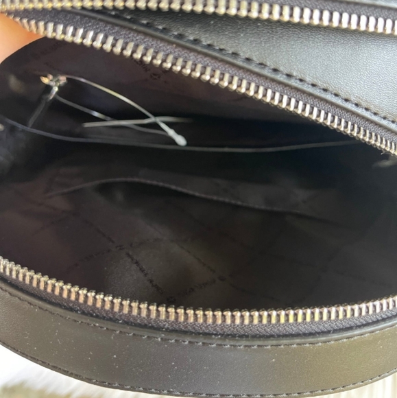 Micheal kors backpack purse - Picture 2 of 5